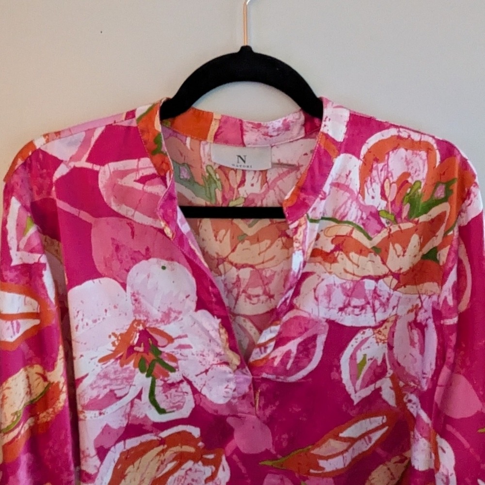 Natori Floral Boho Coastal Elegant V-Neck Blouse Pink Orange Watercolor Bloom - Picture 7 of 16
